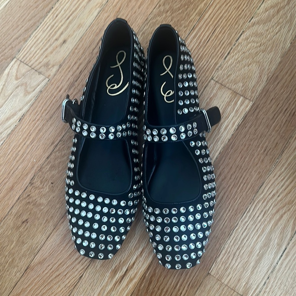Stud black flats
